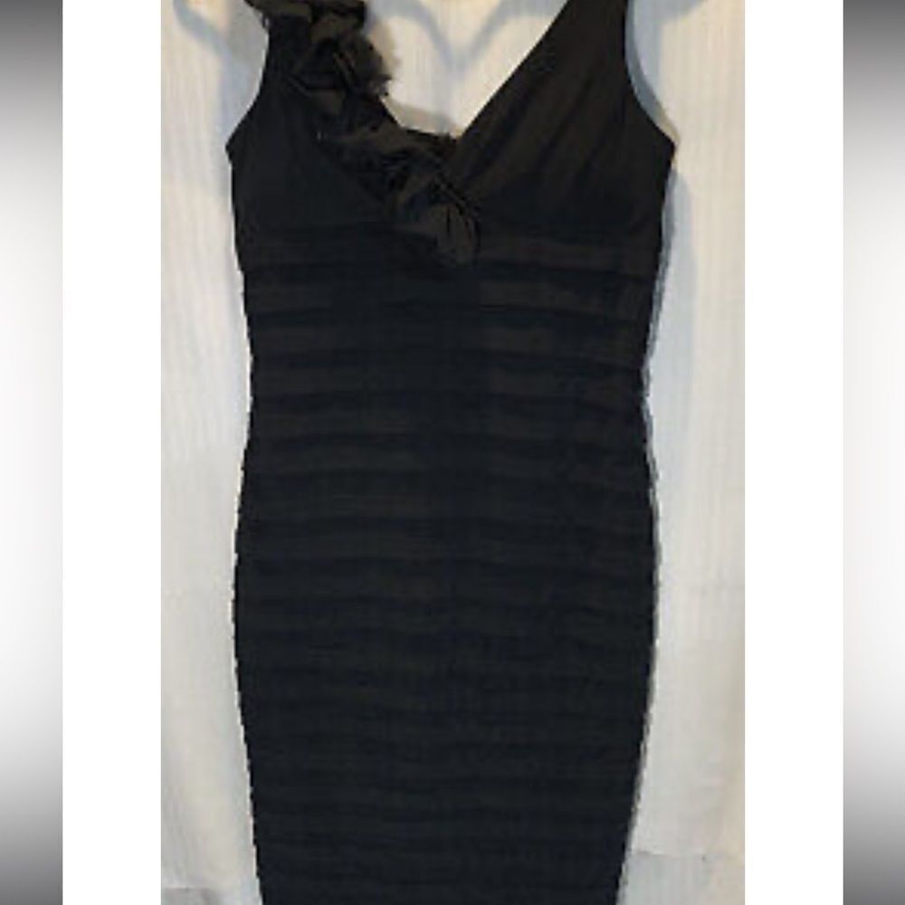 Scarlett Nite NWOT Ruffle Shoulder Dress Sz 8